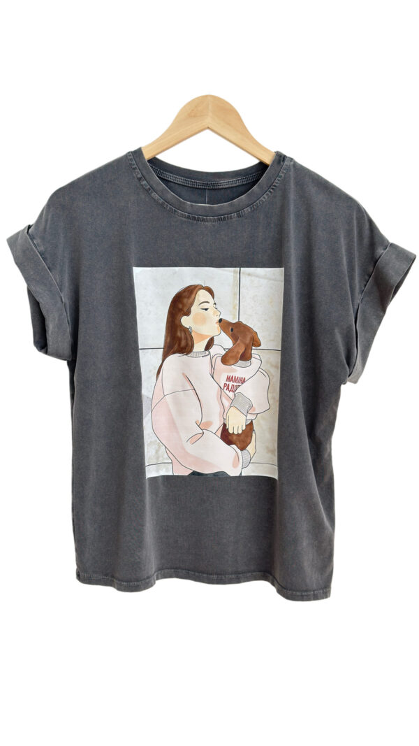 T-shirt z artystycznym nadrukiem